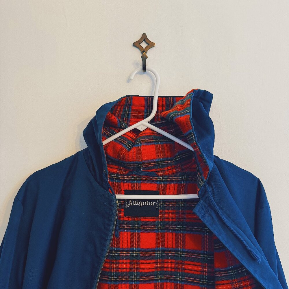 Vintage Alligator Brand Japanese Sz L / XL Navy Parka w/ Red Flannel Lining